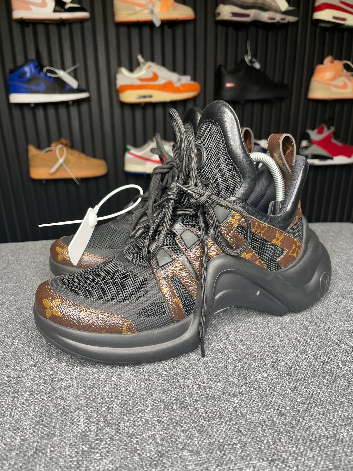 Louis Vuitton Archlight UK6 1912