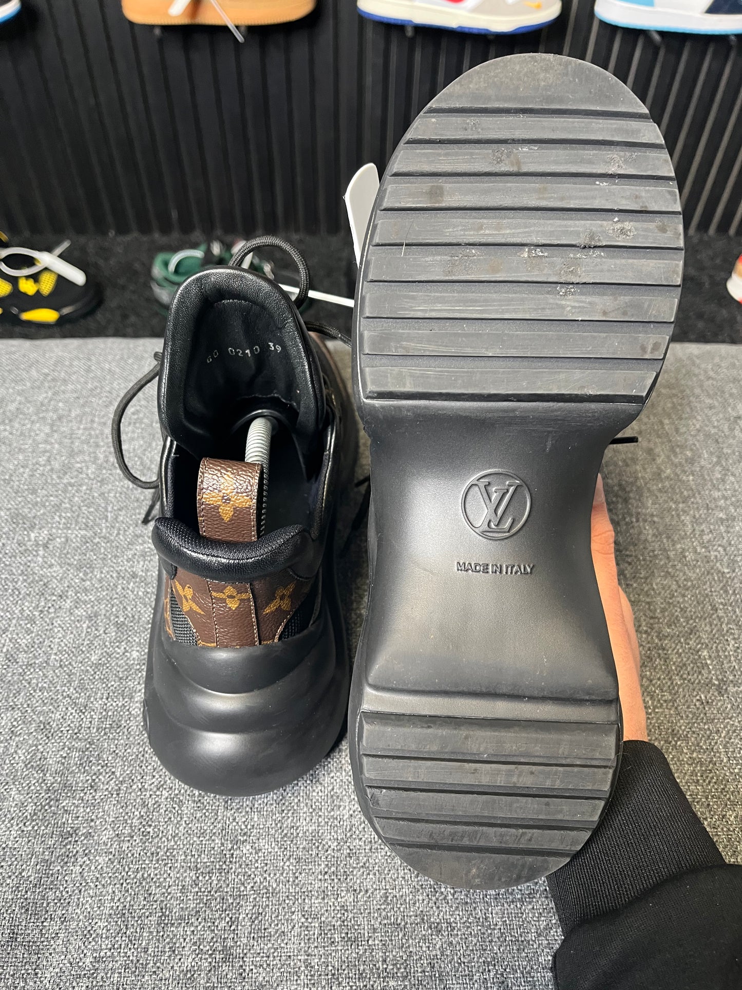 Louis Vuitton Archlight UK6 1912