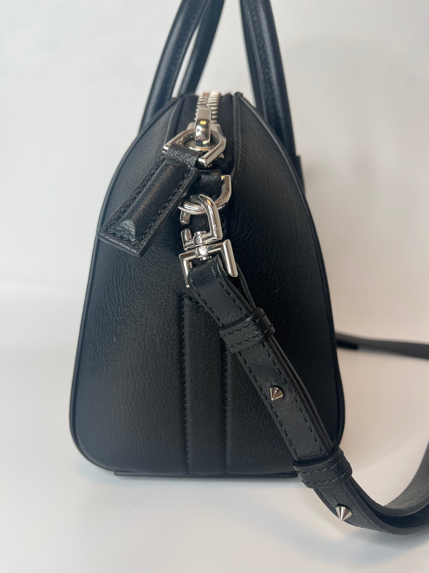 Givenchy Mini Antigona Bag Black Grained Leather 2114