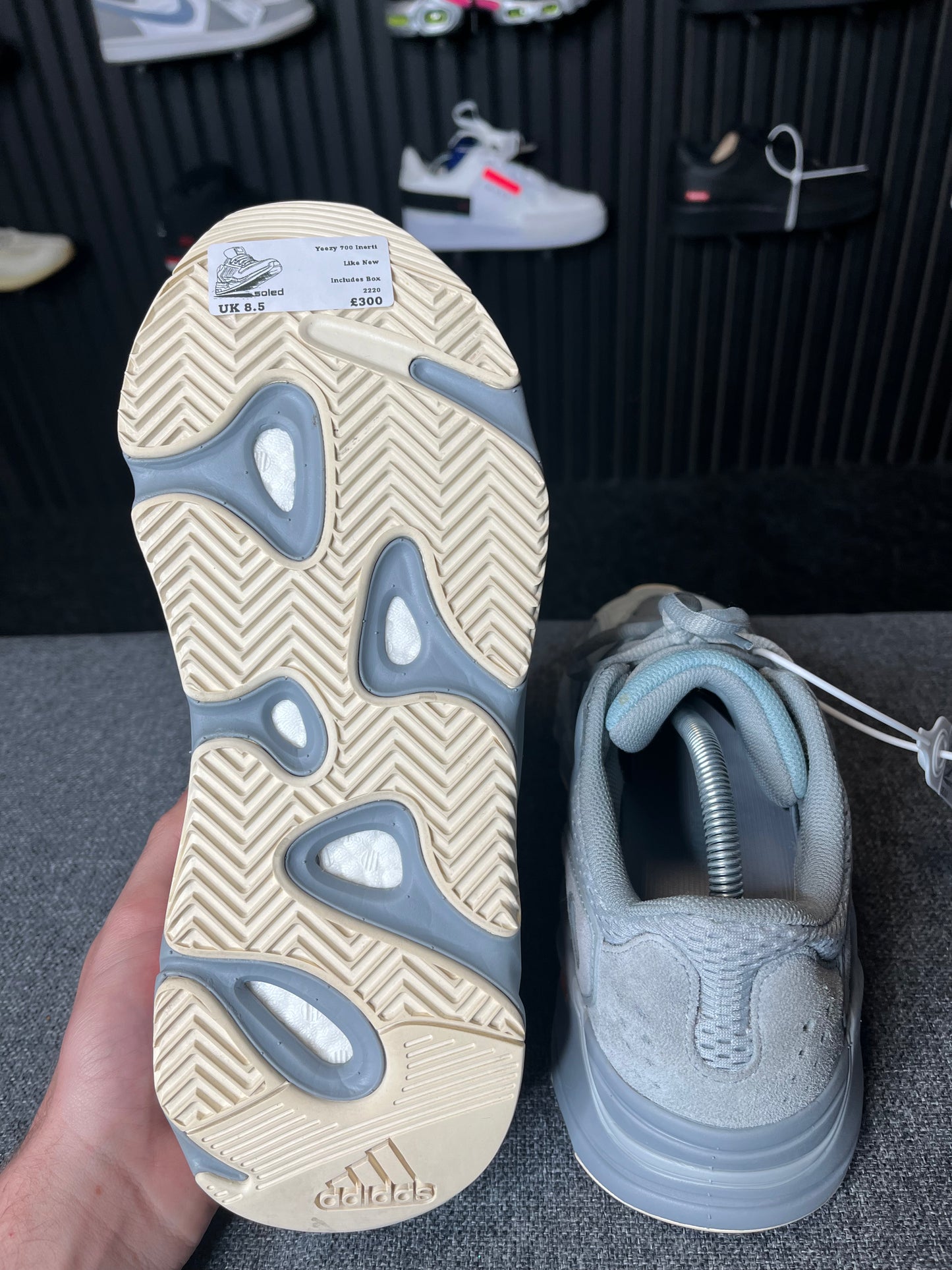 Yeezy Boost 700 Inertia UK8.5
