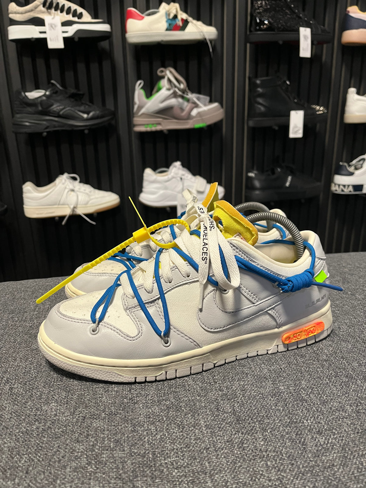 Nike Dunk Off White UK 8.5 3851