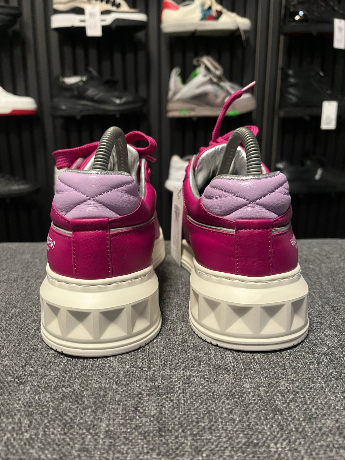 Valentino Garavani UK 5 3868