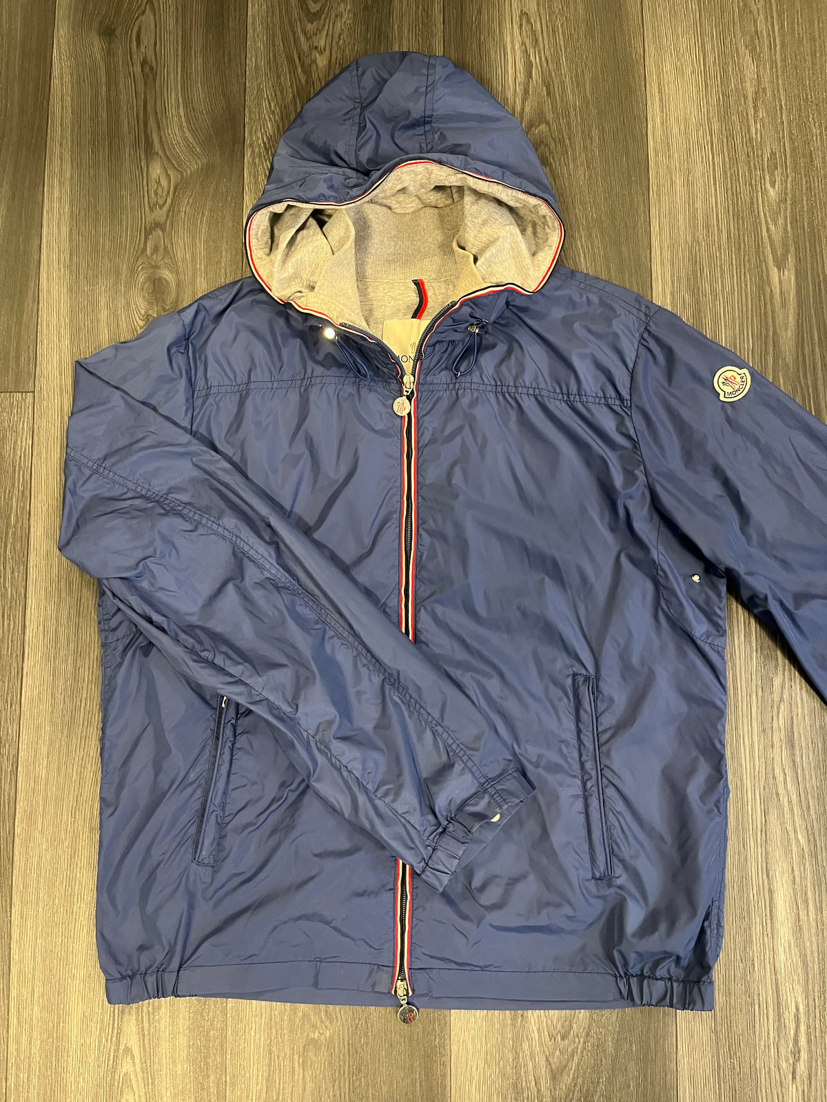 Moncler Urville Size 5 3873